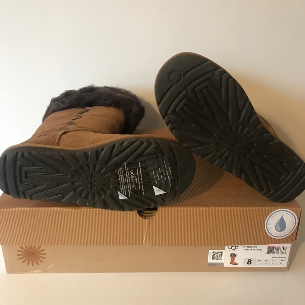UGG Boot - Picture 2 of 3